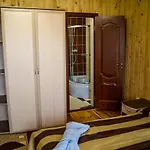 Hotel Pid Lisom Skhidnytsia