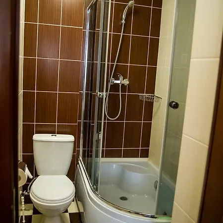 Pid Lisom Hotel Skhidnytsia