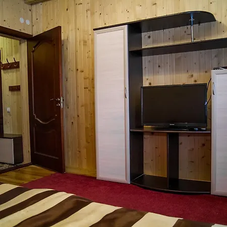 Pid Lisom 3* Skhidnytsia